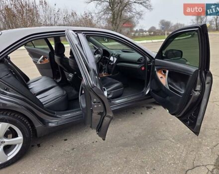 Серый Тойота Камри, объемом двигателя 2.36 л и пробегом 285 тыс. км за 9200 $, фото 36 на Automoto.ua