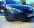 Серый Тойота Камри, объемом двигателя 2.4 л и пробегом 250 тыс. км за 7000 $, фото 1 на Automoto.ua