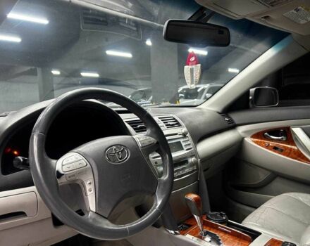 Сірий Тойота Камрі, об'ємом двигуна 3.5 л та пробігом 226 тис. км за 8500 $, фото 9 на Automoto.ua