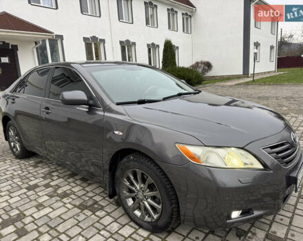 Сірий Тойота Камрі, об'ємом двигуна 3.46 л та пробігом 400 тис. км за 8800 $, фото 11 на Automoto.ua