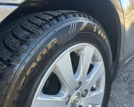 Серый Тойота Камри, объемом двигателя 3.46 л и пробегом 340 тыс. км за 12400 $, фото 15 на Automoto.ua