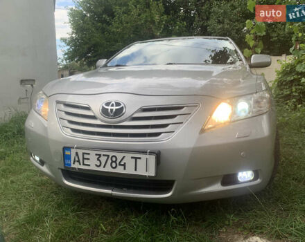 Сірий Тойота Камрі, об'ємом двигуна 3.5 л та пробігом 280 тис. км за 8500 $, фото 1 на Automoto.ua