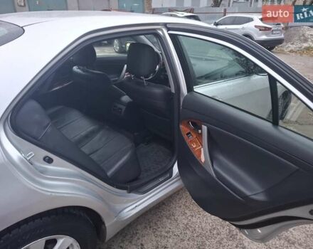 Серый Тойота Камри, объемом двигателя 2.4 л и пробегом 268 тыс. км за 7800 $, фото 10 на Automoto.ua