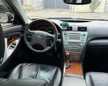 Серый Тойота Камри, объемом двигателя 3.46 л и пробегом 340 тыс. км за 9500 $, фото 16 на Automoto.ua