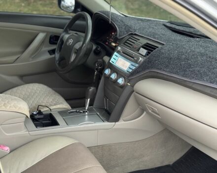 Серый Тойота Камри, объемом двигателя 2.4 л и пробегом 320 тыс. км за 5350 $, фото 13 на Automoto.ua