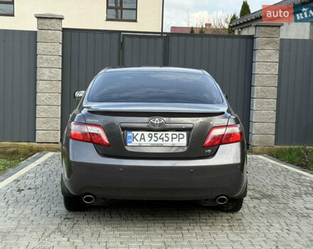 Серый Тойота Камри, объемом двигателя 3.46 л и пробегом 340 тыс. км за 9500 $, фото 10 на Automoto.ua