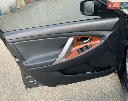 Серый Тойота Камри, объемом двигателя 3.5 л и пробегом 264 тыс. км за 8700 $, фото 22 на Automoto.ua