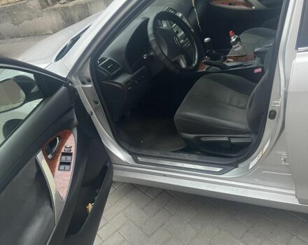 Сірий Тойота Камрі, об'ємом двигуна 2.4 л та пробігом 370 тис. км за 6200 $, фото 8 на Automoto.ua