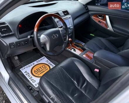 Серый Тойота Камри, объемом двигателя 3.5 л и пробегом 270 тыс. км за 8790 $, фото 17 на Automoto.ua