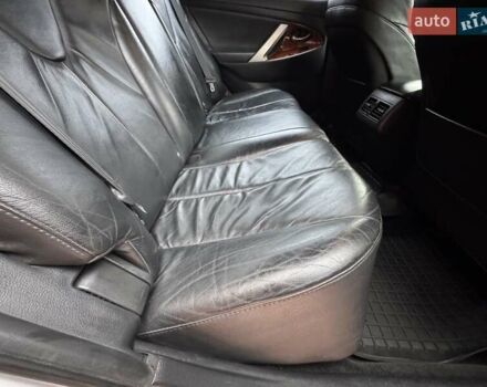 Серый Тойота Камри, объемом двигателя 3.5 л и пробегом 223 тыс. км за 8300 $, фото 48 на Automoto.ua