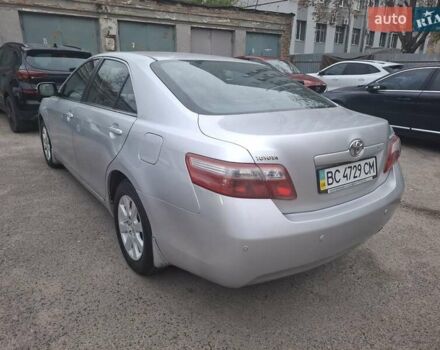 Серый Тойота Камри, объемом двигателя 2.4 л и пробегом 268 тыс. км за 7800 $, фото 1 на Automoto.ua