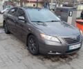 Сірий Тойота Камрі, об'ємом двигуна 2.4 л та пробігом 297 тис. км за 9150 $, фото 1 на Automoto.ua