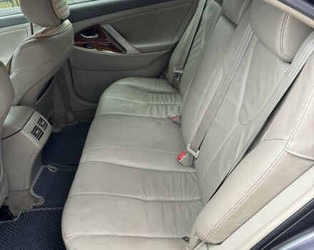 Сірий Тойота Камрі, об'ємом двигуна 3.5 л та пробігом 260 тис. км за 9400 $, фото 32 на Automoto.ua