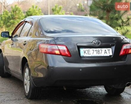 Серый Тойота Камри, объемом двигателя 2.36 л и пробегом 188 тыс. км за 10200 $, фото 8 на Automoto.ua