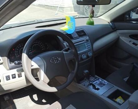 Сірий Тойота Камрі, об'ємом двигуна 2.36 л та пробігом 232 тис. км за 8500 $, фото 5 на Automoto.ua