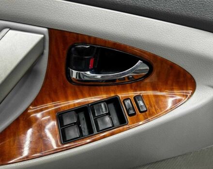 Сірий Тойота Камрі, об'ємом двигуна 3.5 л та пробігом 226 тис. км за 8500 $, фото 6 на Automoto.ua