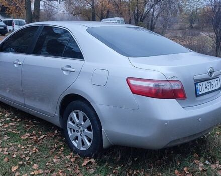 Серый Тойота Камри, объемом двигателя 2.4 л и пробегом 258 тыс. км за 8000 $, фото 5 на Automoto.ua