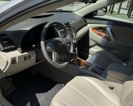 Сірий Тойота Камрі, об'ємом двигуна 2.36 л та пробігом 121 тис. км за 10500 $, фото 4 на Automoto.ua