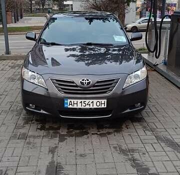 Сірий Тойота Камрі, об'ємом двигуна 2.4 л та пробігом 297 тис. км за 9150 $, фото 3 на Automoto.ua