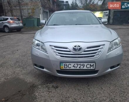 Серый Тойота Камри, объемом двигателя 2.4 л и пробегом 268 тыс. км за 7800 $, фото 5 на Automoto.ua