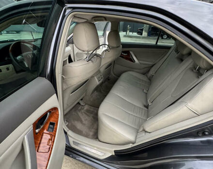 Серый Тойота Камри, объемом двигателя 3.5 л и пробегом 230 тыс. км за 10200 $, фото 8 на Automoto.ua