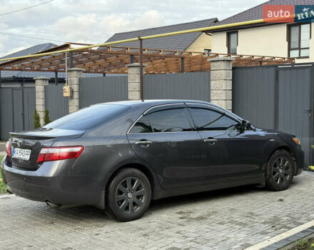 Серый Тойота Камри, объемом двигателя 3.46 л и пробегом 340 тыс. км за 9500 $, фото 1 на Automoto.ua