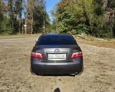 Серый Тойота Камри, объемом двигателя 2.4 л и пробегом 358 тыс. км за 10000 $, фото 7 на Automoto.ua