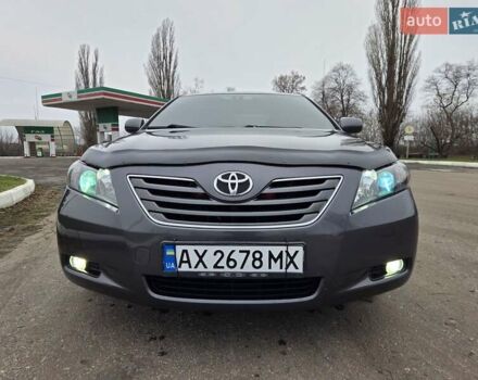 Серый Тойота Камри, объемом двигателя 2.36 л и пробегом 285 тыс. км за 9200 $, фото 4 на Automoto.ua