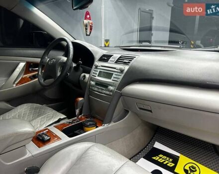 Сірий Тойота Камрі, об'ємом двигуна 3.46 л та пробігом 226 тис. км за 8500 $, фото 22 на Automoto.ua