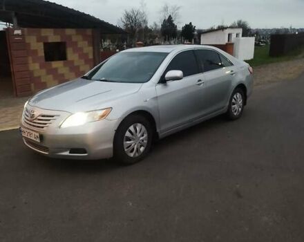 Сірий Тойота Камрі, об'ємом двигуна 2.4 л та пробігом 133 тис. км за 6000 $, фото 1 на Automoto.ua