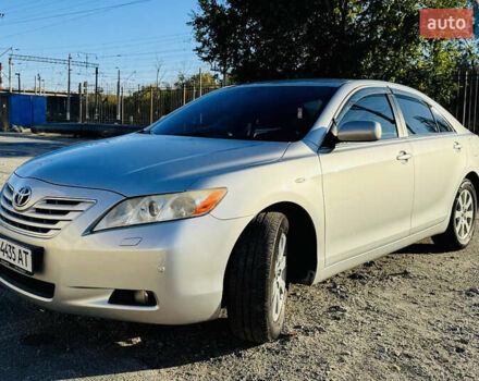 Серый Тойота Камри, объемом двигателя 2.4 л и пробегом 176 тыс. км за 9700 $, фото 4 на Automoto.ua