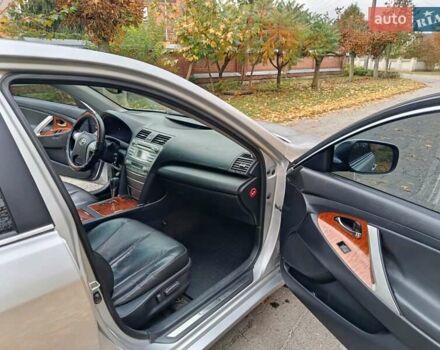 Сірий Тойота Камрі, об'ємом двигуна 2.36 л та пробігом 242 тис. км за 8300 $, фото 8 на Automoto.ua