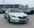 Серый Тойота Камри, объемом двигателя 2.4 л и пробегом 320 тыс. км за 5990 $, фото 11 на Automoto.ua