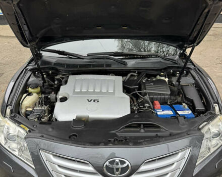 Сірий Тойота Камрі, об'ємом двигуна 3.5 л та пробігом 260 тис. км за 9400 $, фото 15 на Automoto.ua