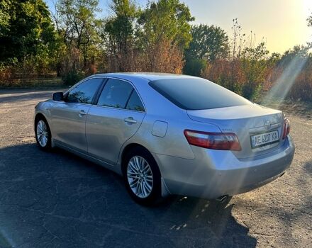 Серый Тойота Камри, объемом двигателя 3.5 л и пробегом 315 тыс. км за 11500 $, фото 2 на Automoto.ua