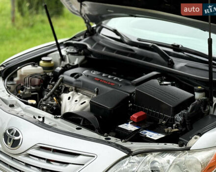 Сірий Тойота Камрі, об'ємом двигуна 2.36 л та пробігом 327 тис. км за 9699 $, фото 32 на Automoto.ua