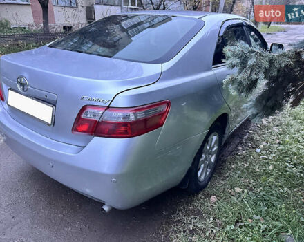 Сірий Тойота Камрі, об'ємом двигуна 2.36 л та пробігом 225 тис. км за 8250 $, фото 4 на Automoto.ua