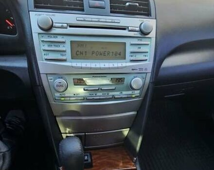 Серый Тойота Камри, объемом двигателя 2.4 л и пробегом 358 тыс. км за 10000 $, фото 23 на Automoto.ua