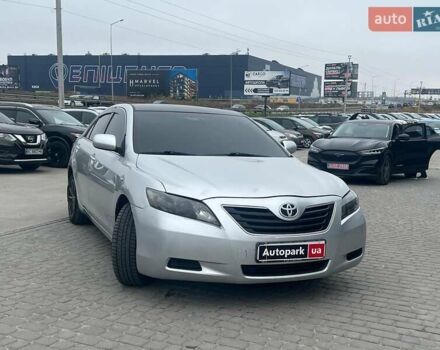Серый Тойота Камри, объемом двигателя 2.4 л и пробегом 320 тыс. км за 5990 $, фото 11 на Automoto.ua