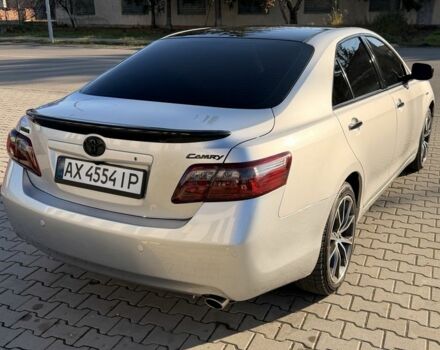 Серый Тойота Камри, объемом двигателя 2.4 л и пробегом 400 тыс. км за 9999 $, фото 4 на Automoto.ua