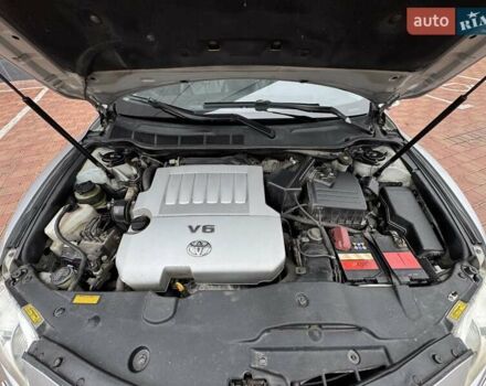 Серый Тойота Камри, объемом двигателя 3.5 л и пробегом 223 тыс. км за 8300 $, фото 55 на Automoto.ua