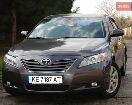 Серый Тойота Камри, объемом двигателя 2.36 л и пробегом 188 тыс. км за 10200 $, фото 1 на Automoto.ua
