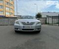 Серый Тойота Камри, объемом двигателя 2.36 л и пробегом 211 тыс. км за 7500 $, фото 3 на Automoto.ua