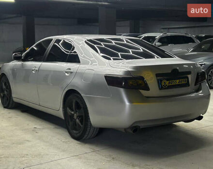 Сірий Тойота Камрі, об'ємом двигуна 3.46 л та пробігом 226 тис. км за 8500 $, фото 3 на Automoto.ua