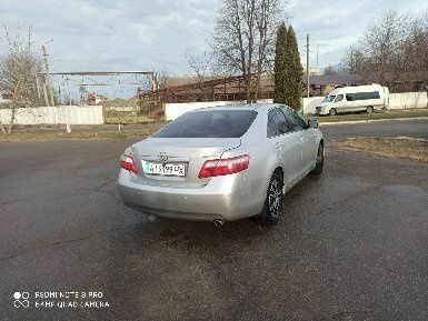 Серый Тойота Камри, объемом двигателя 2.4 л и пробегом 250 тыс. км за 8980 $, фото 2 на Automoto.ua