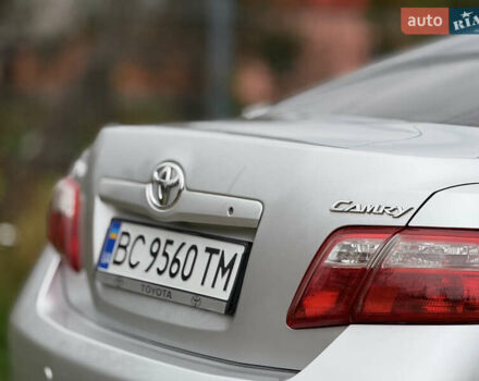 Сірий Тойота Камрі, об'ємом двигуна 2.36 л та пробігом 327 тис. км за 9699 $, фото 12 на Automoto.ua