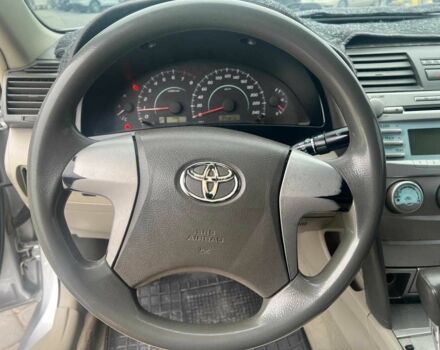 Серый Тойота Камри, объемом двигателя 2.4 л и пробегом 320 тыс. км за 5990 $, фото 15 на Automoto.ua