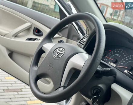 Сірий Тойота Камрі, об'ємом двигуна 2.4 л та пробігом 67 тис. км за 12900 $, фото 35 на Automoto.ua