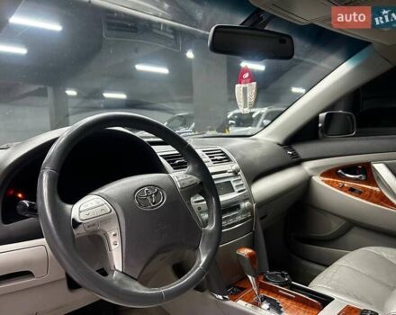 Сірий Тойота Камрі, об'ємом двигуна 3.46 л та пробігом 226 тис. км за 8500 $, фото 9 на Automoto.ua