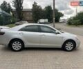 Серый Тойота Камри, объемом двигателя 2.4 л и пробегом 233 тыс. км за 8300 $, фото 2 на Automoto.ua